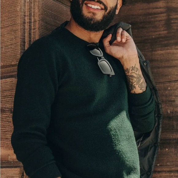 Taylor Stitch Sweater - Picture 2 of 4